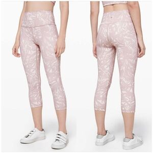 Lululemon Wunder Under Crop 21" Shadow Leaf Light Ivory Muse/Light Ivory Size 6